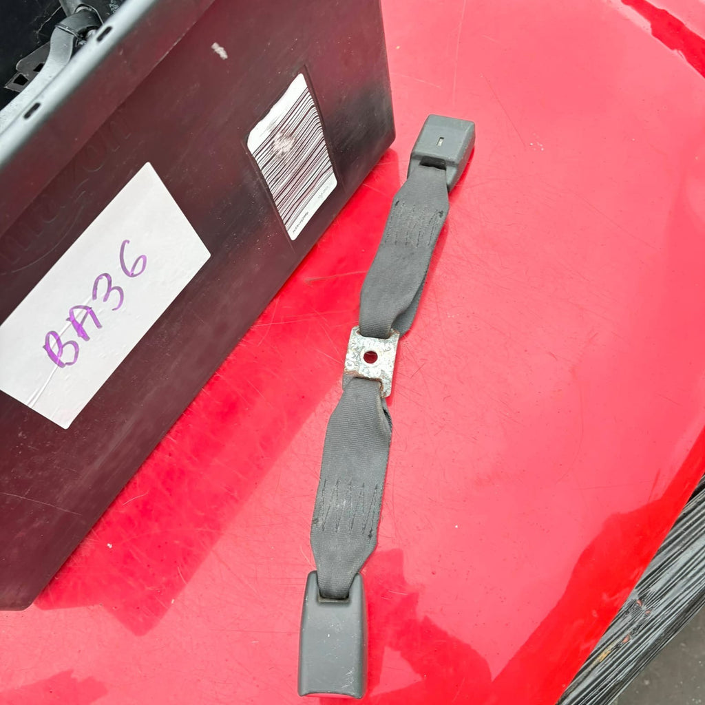 Mazda CX5 2010 MK1 Rear Middle Twin Seat Belt Buckles A1536