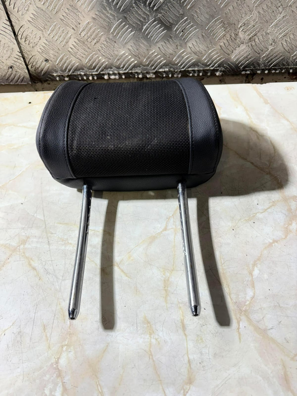 NISSAN Serena DBA-FC26 Headrest 864801VA0C [] [PA106234651]