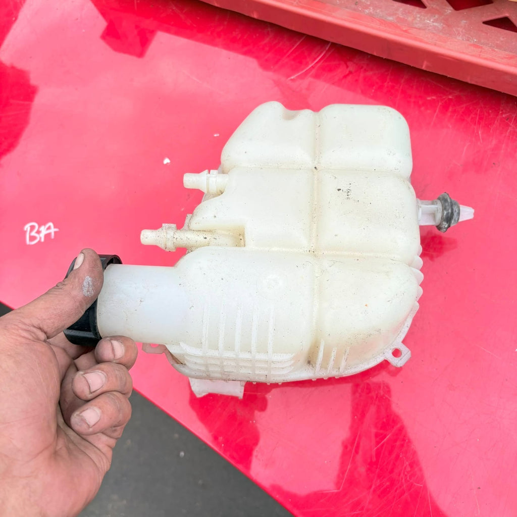 BMW Coolant Expansion Tank/Header Tank Reservoir 7617362 17137617362 B37 B47