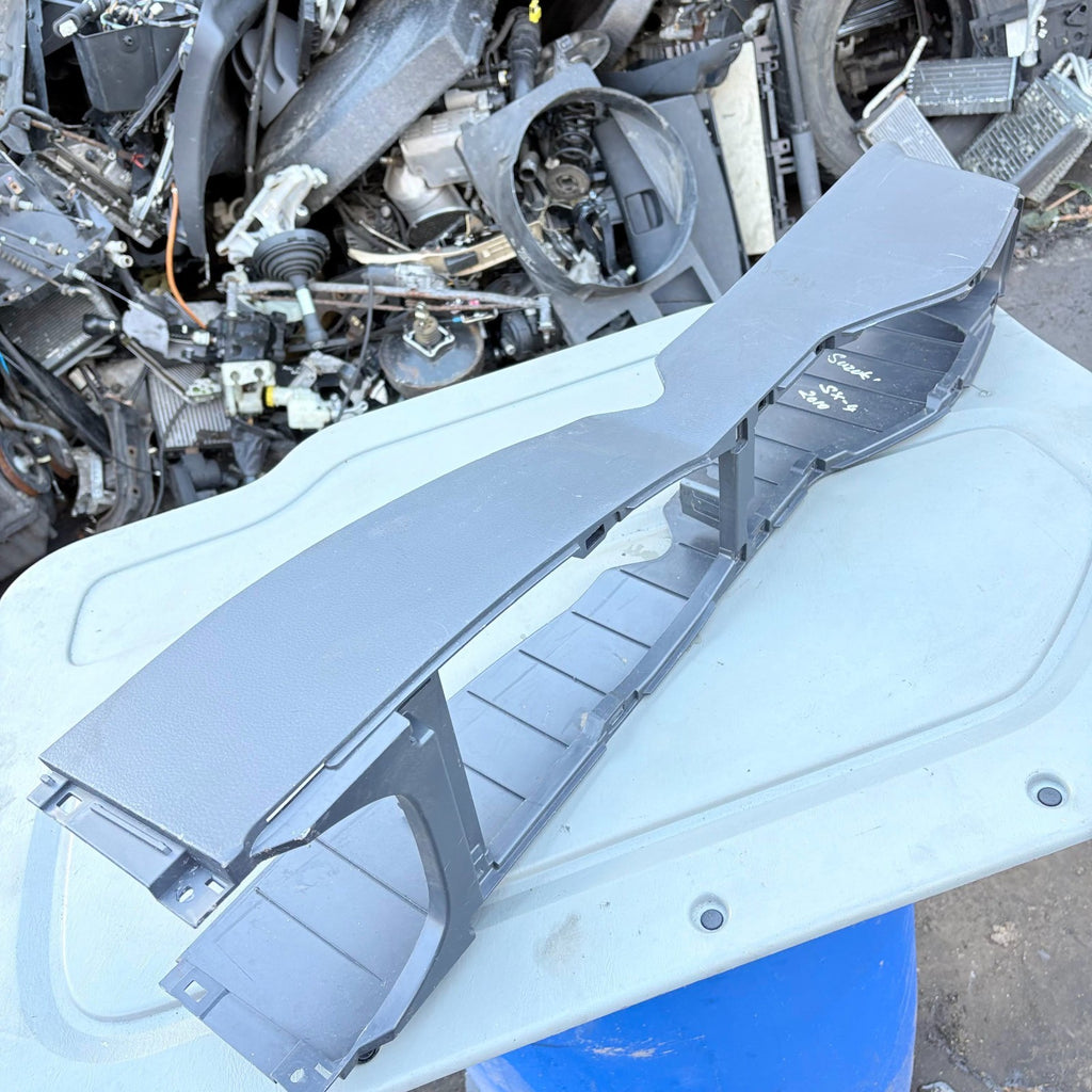 Suzuki SX4 Mk1 2006-2014 5 Door Hatch Centre Console Trim Surround 75811-80J0