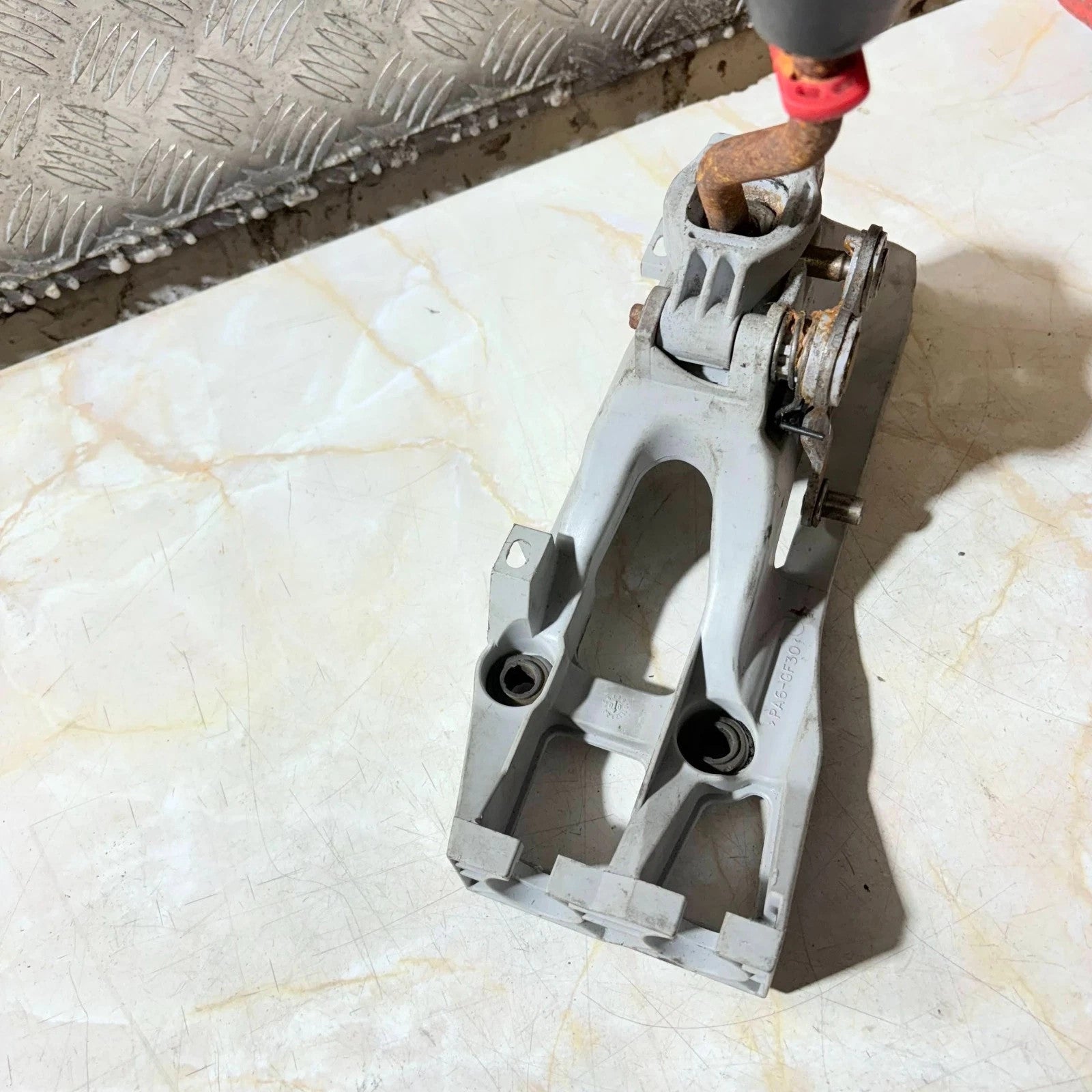 TOYOTA PREVIA 2005 D-4D RHD MANUAL GEAR BOX GEAR SELECTOR GEARSTICK LEVER