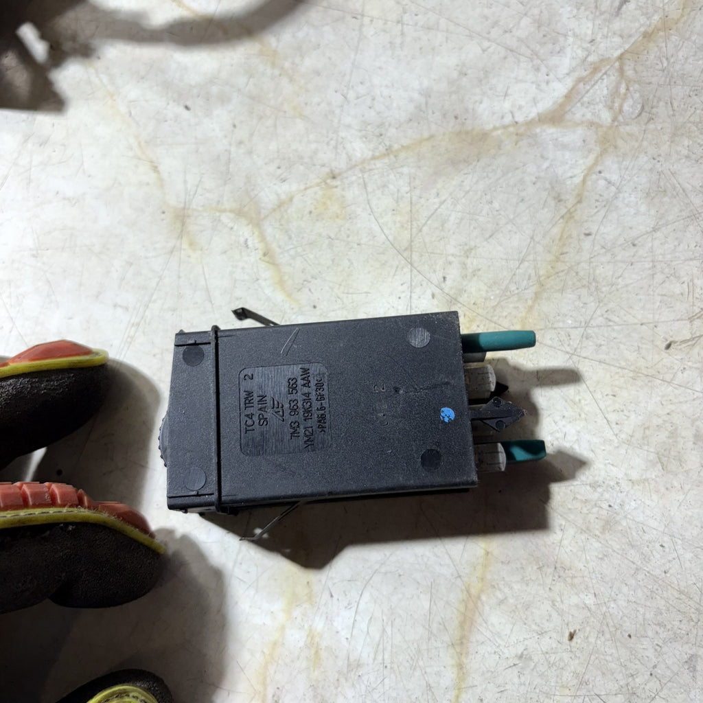 Seat Alhambra 2001-2010 Front Left Heated Seat Switch 7M3963563 Sharan Galaxy