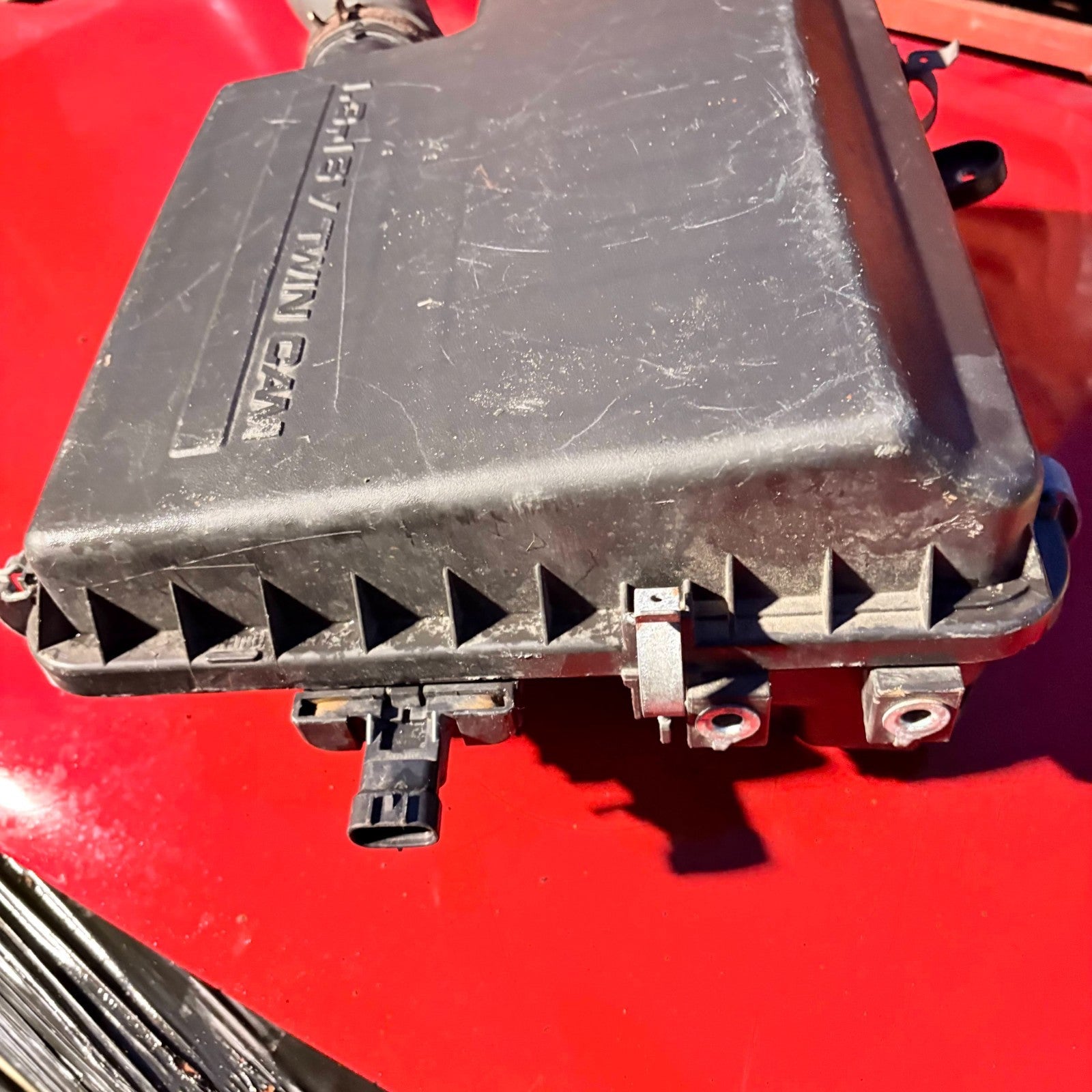 2010 Daihatsu Sirion 1.3 16v Twin Cam Air Filter Housing