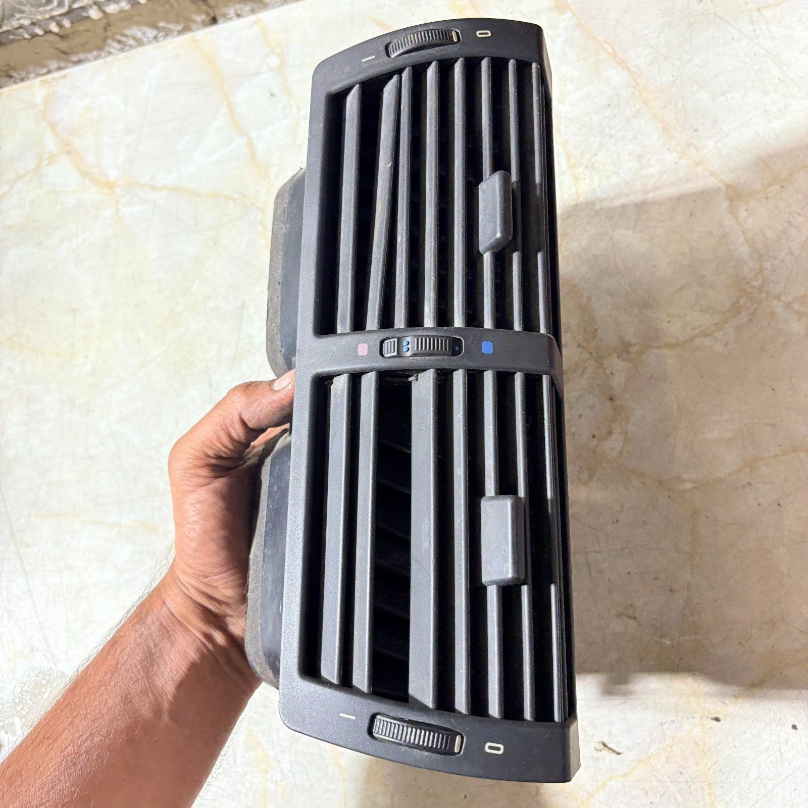 BMW X5 E53 2000-2006 Centre Dashboard Air Vent 8402221