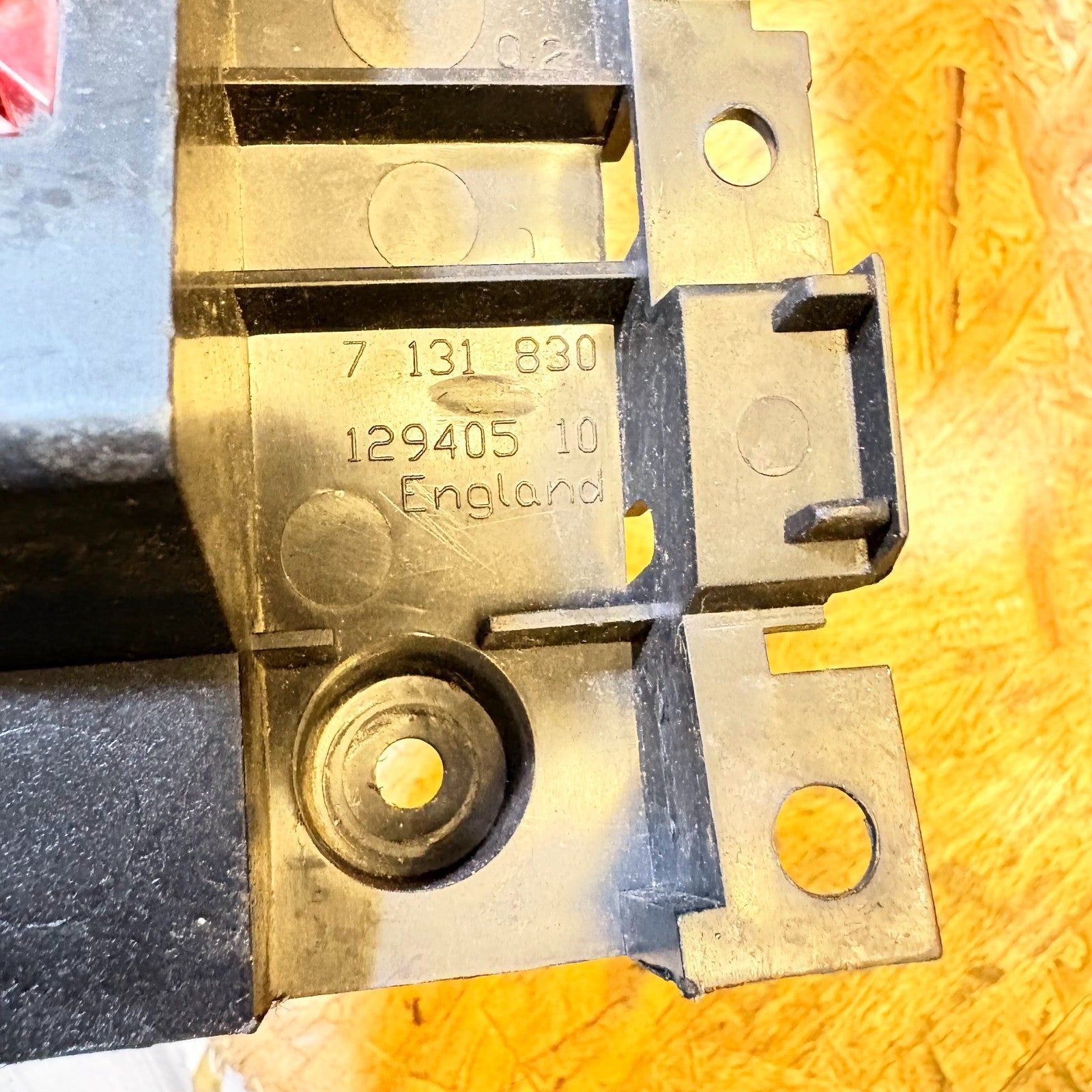 MINI Cooper Handbrake Bracket 51167131830 7131830 R50 R53 04-06 R52 05-08