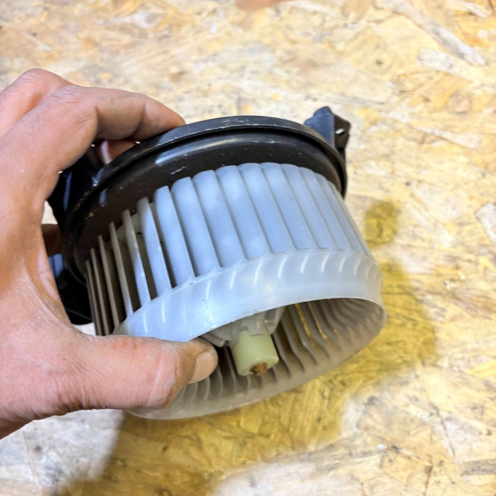 SUZUKI SWIFT 2008 HEATER FAN BLOWER MOTOR AV272700-0301