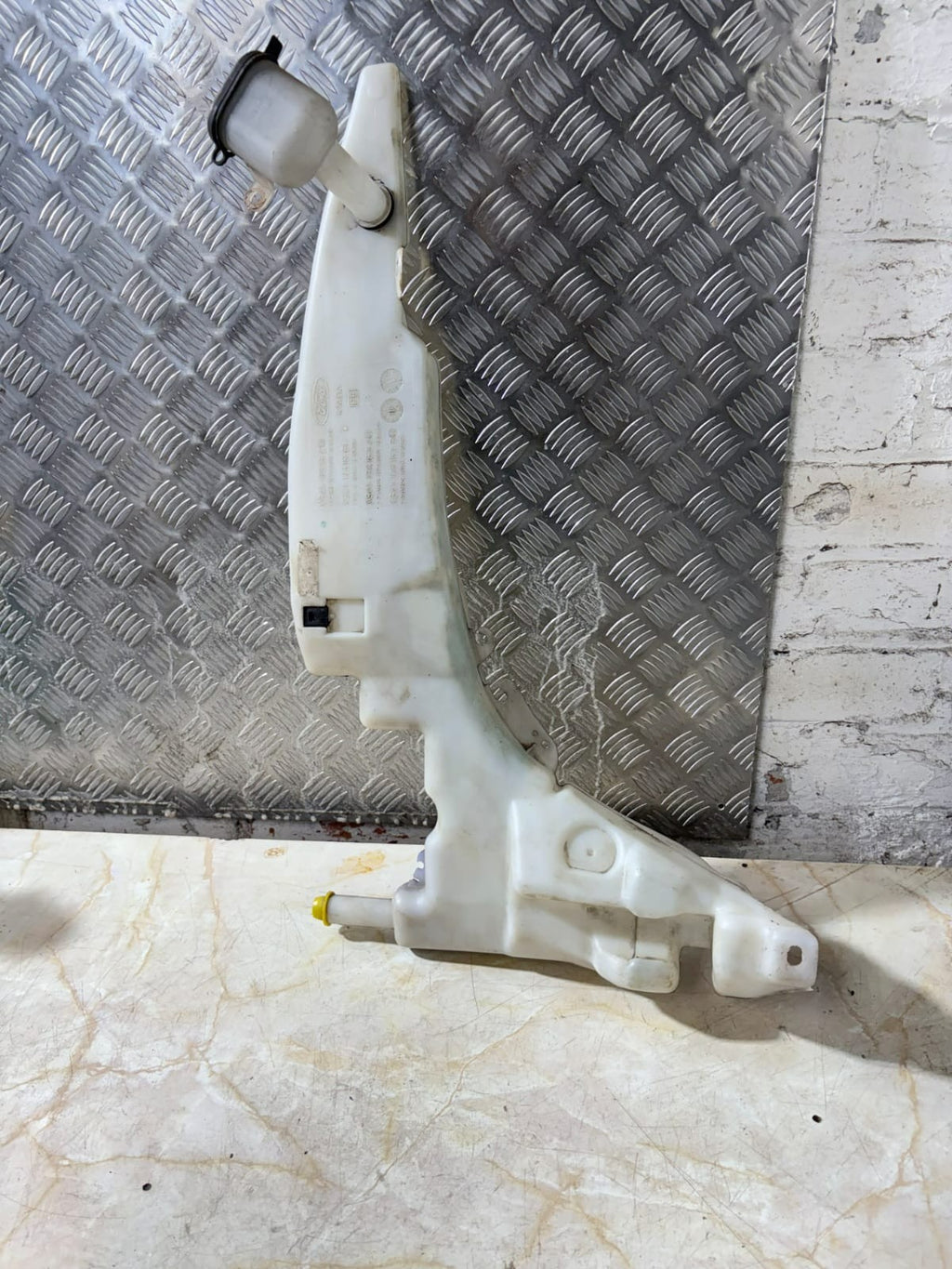 Xs41-17618-Ch Windshield Washer Fluid Tank Ford Focus 1.8 D 85kw 5M 3P