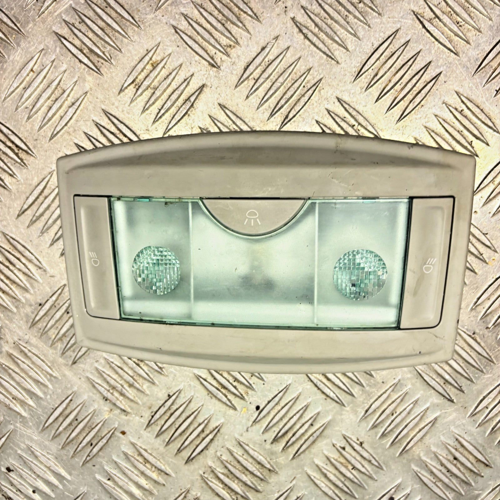 MG 6 MK1 2010-2016 Interior Rear Roof Courtesy Dome Light Lamp 10004555