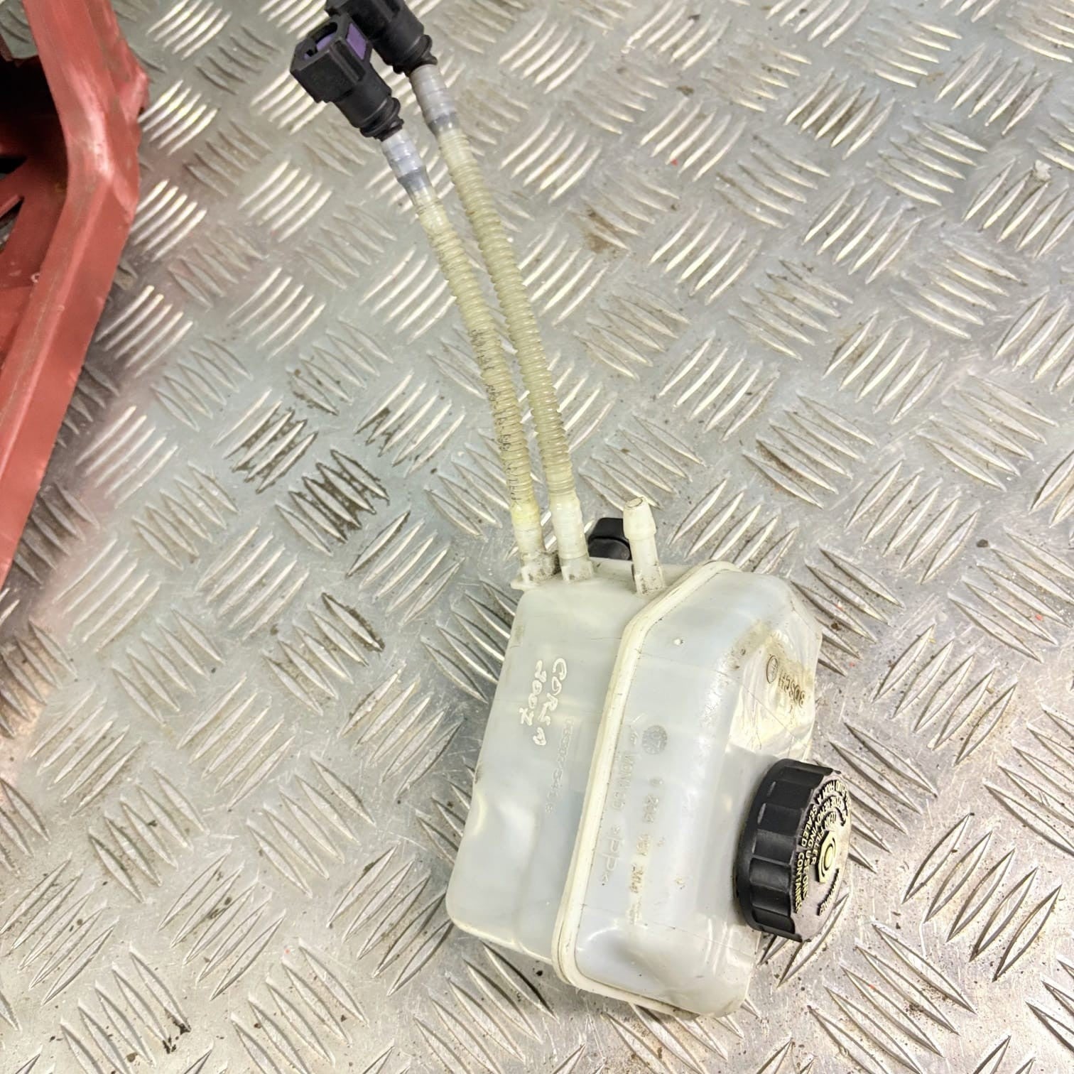 2007 VAUXHALL CORSA MK3 BRAKE FLUID BOTTLE TANK RESERVOIR 0204051244