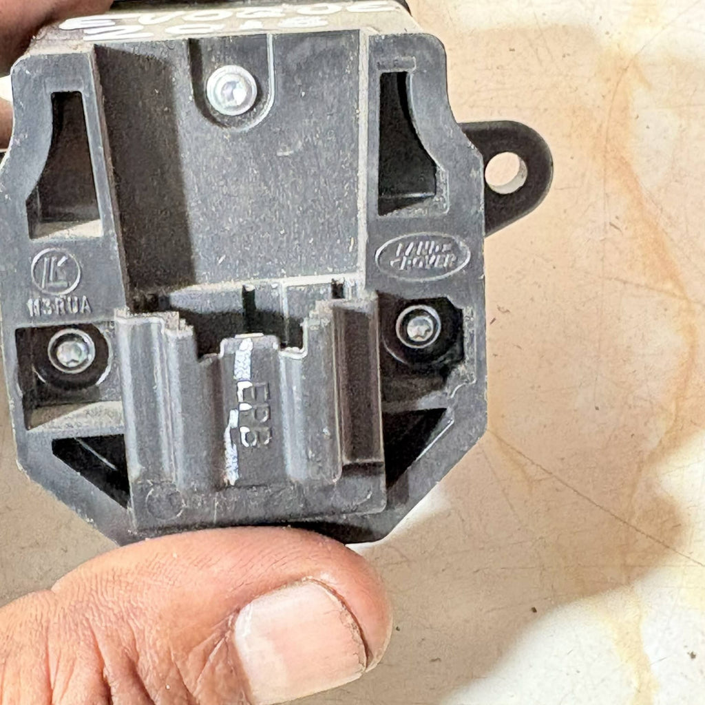 RANGE ROVER EVOQUE HANBDRAKE PARKING BRAKE SWITCH L538 2018 GJ32-2B623-AA