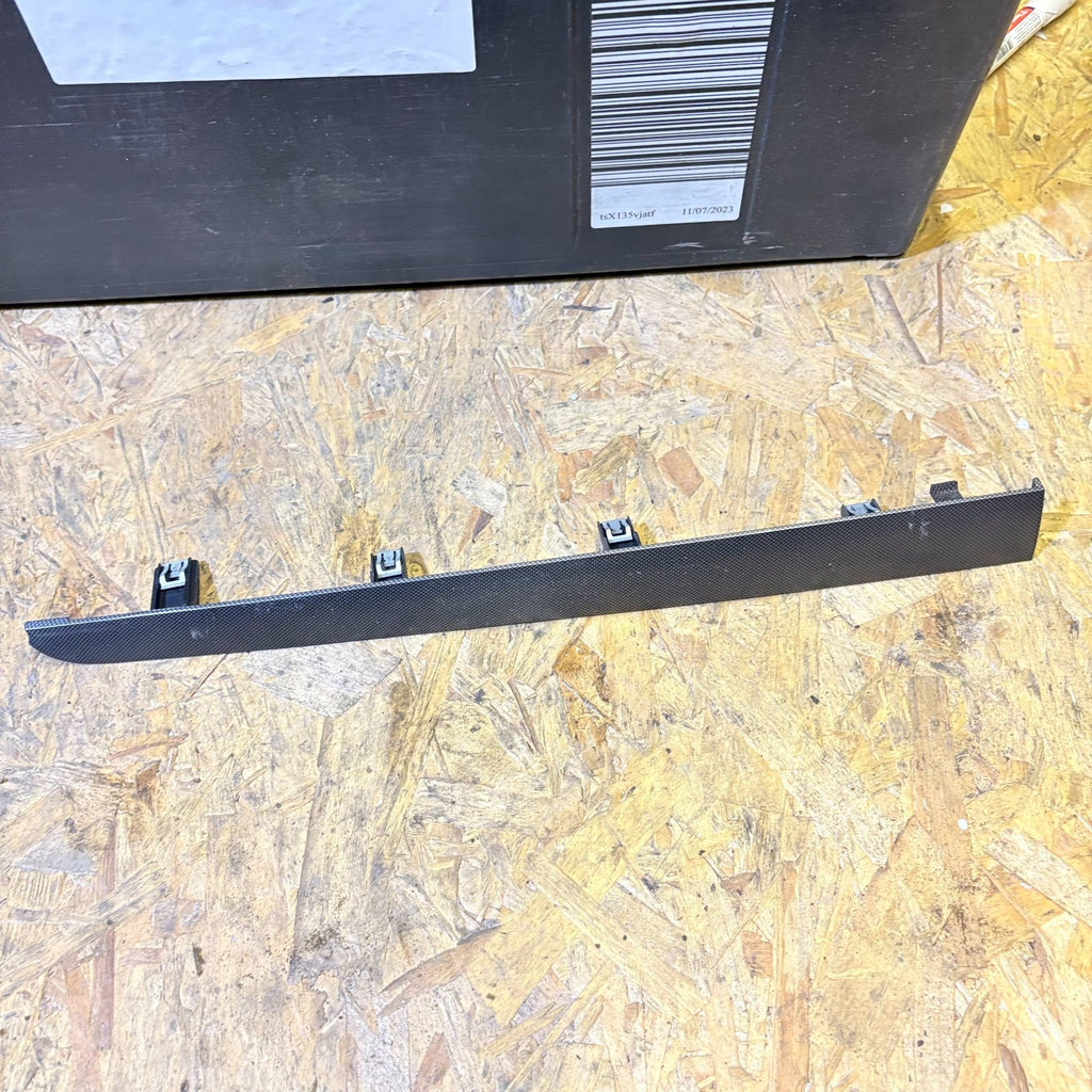 2013 MG6 DASHBOARD TRIM PANEL 30028811