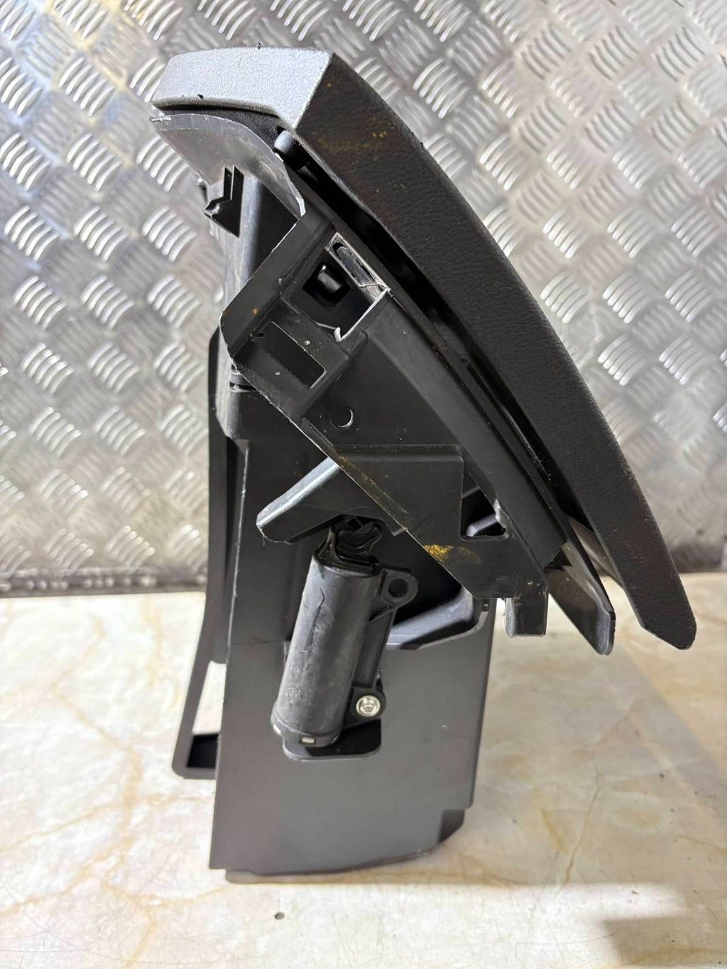 FORD FOCUS 2014 GLOVEBOX VPBM5XA06010