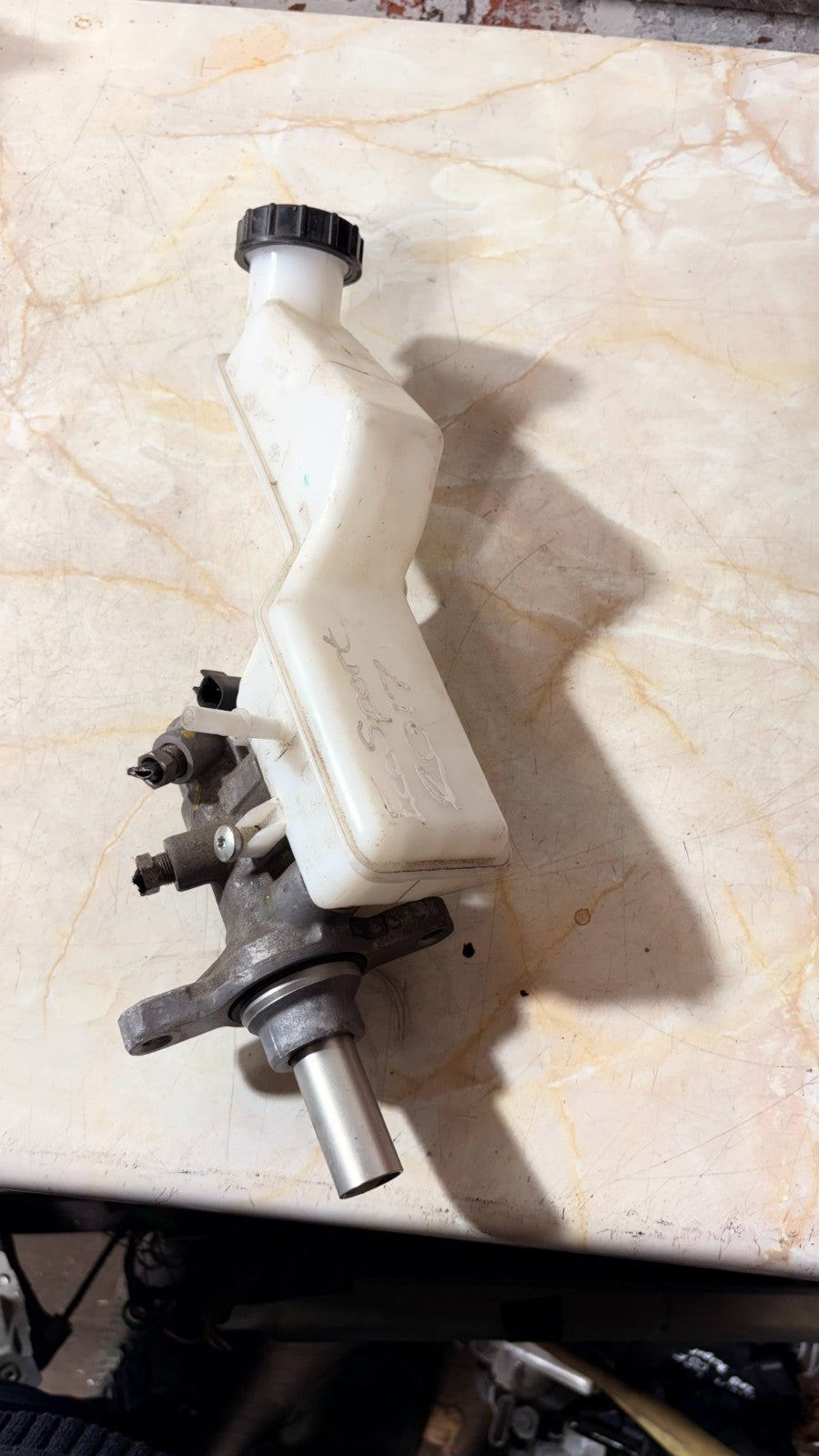 FORD ECOSPORT 2013-2017 1.0 ECOBOOST BRAKE MASTER CYLINDER 06735610081 2071495