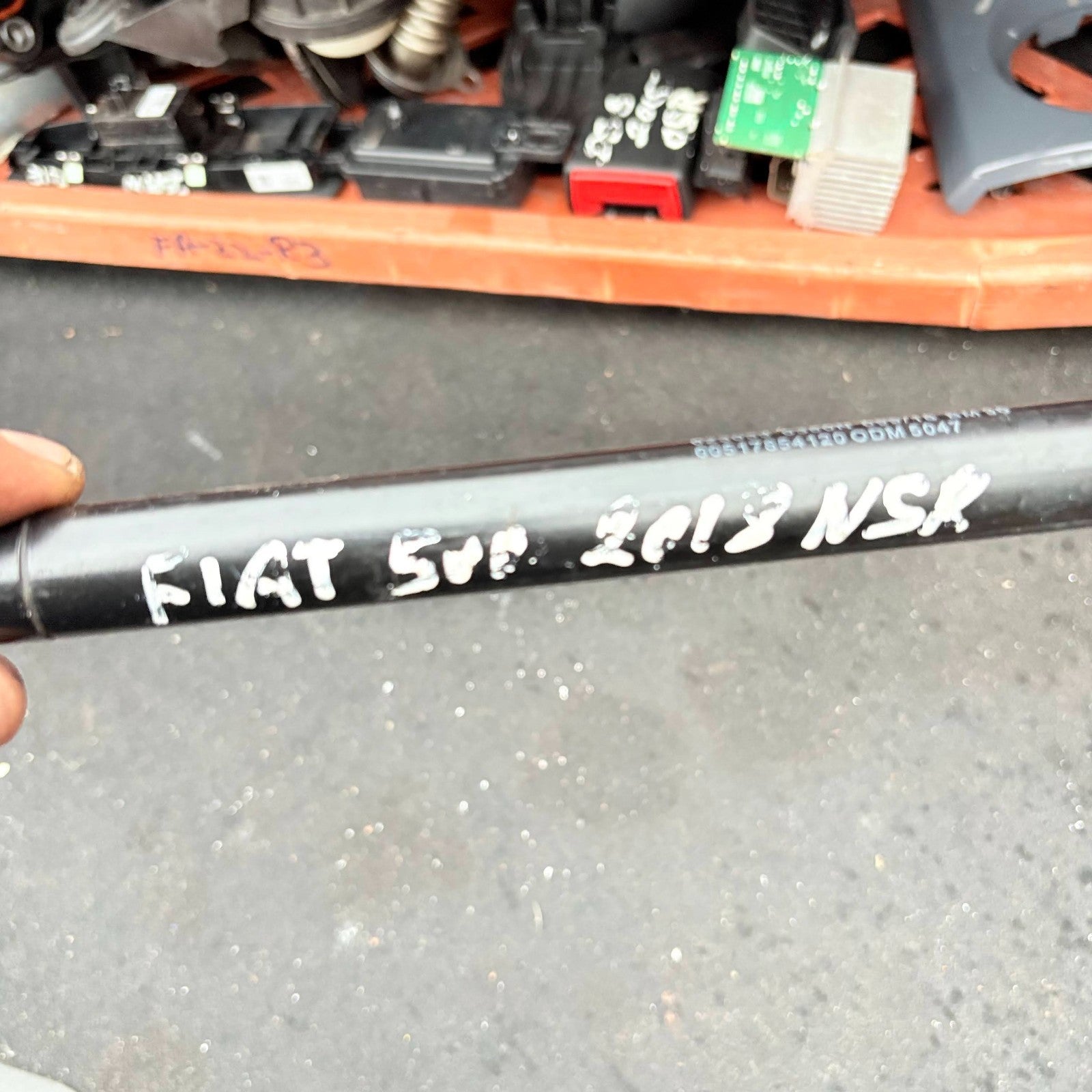 Fiat 500 Tailgate Gas Struts Rear Left Side 00517854120 2007-2024