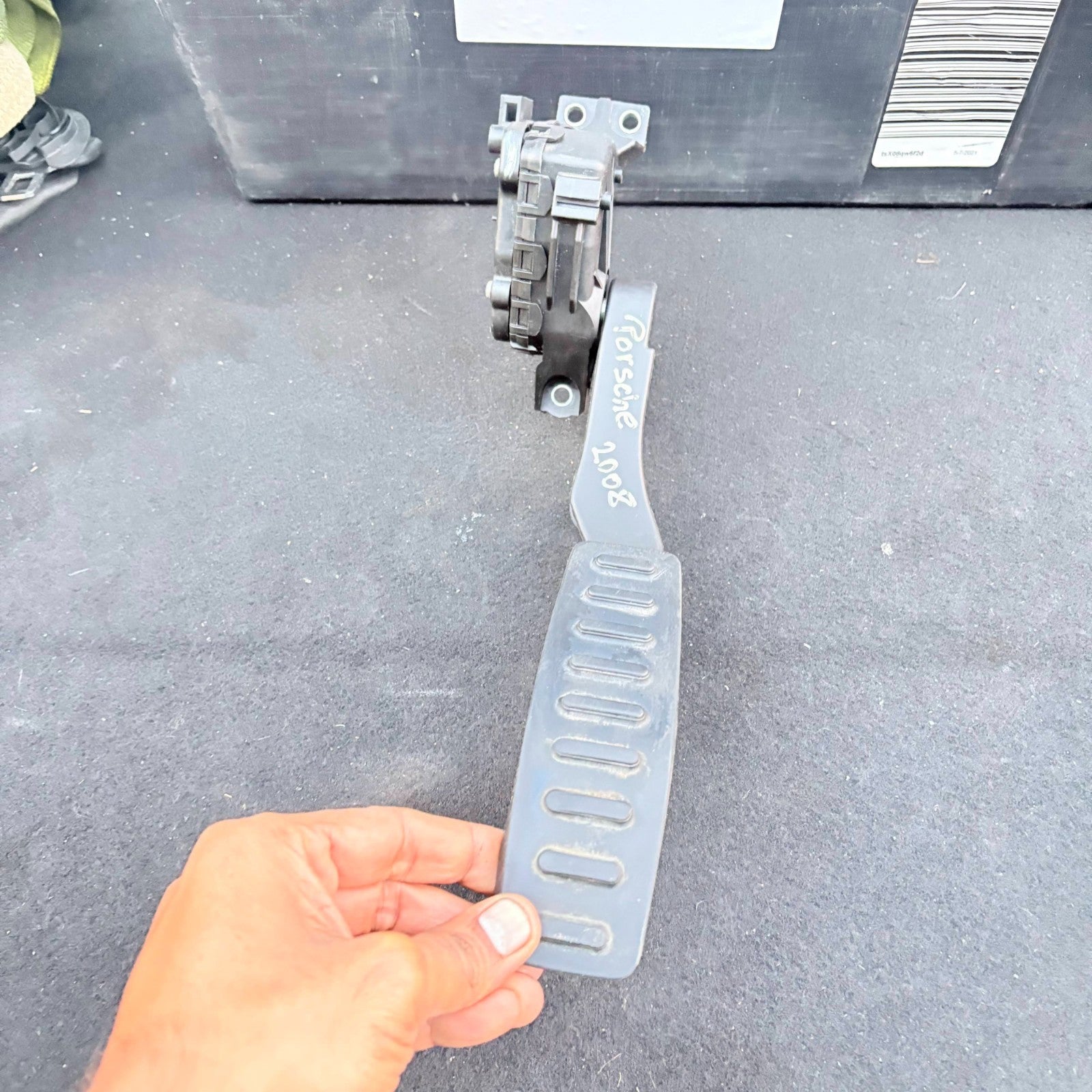 Porsche Cayenne Pedal Accelerator Throttle 7L0 723 507 E 2008