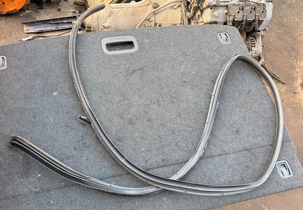 Hyundai i30 MK1 FD 07-12 Rear Right Offside OSR Door Body Weatherstrip Seal