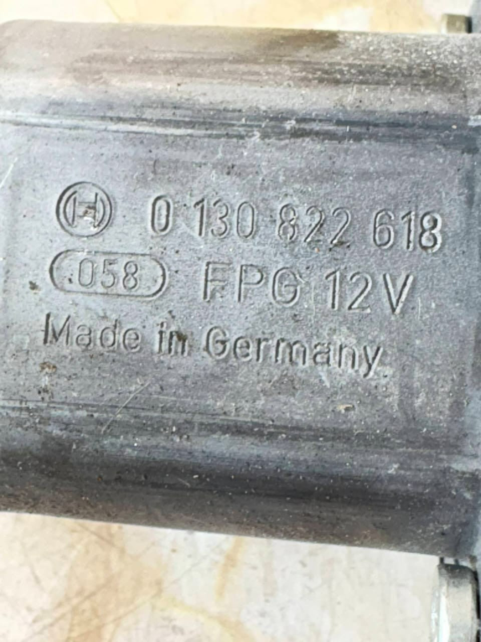 FORD FIESTA MK7 NSF PASSENGER WINDOW MOTOR 0130822618 8A61-14A389-B 2013