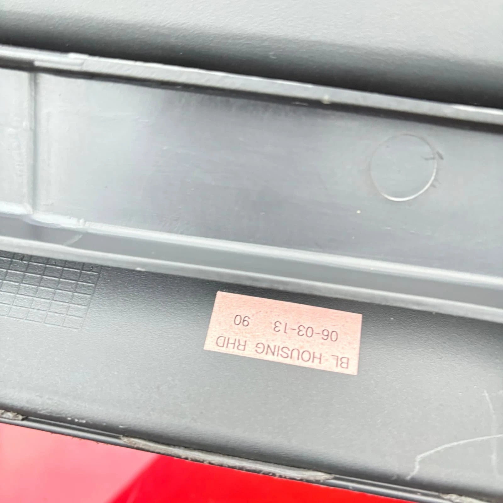 Kia Sorento 2006-2009 RHD Dashboard Glove Box Assembly 84511-3E700 84541-3E700