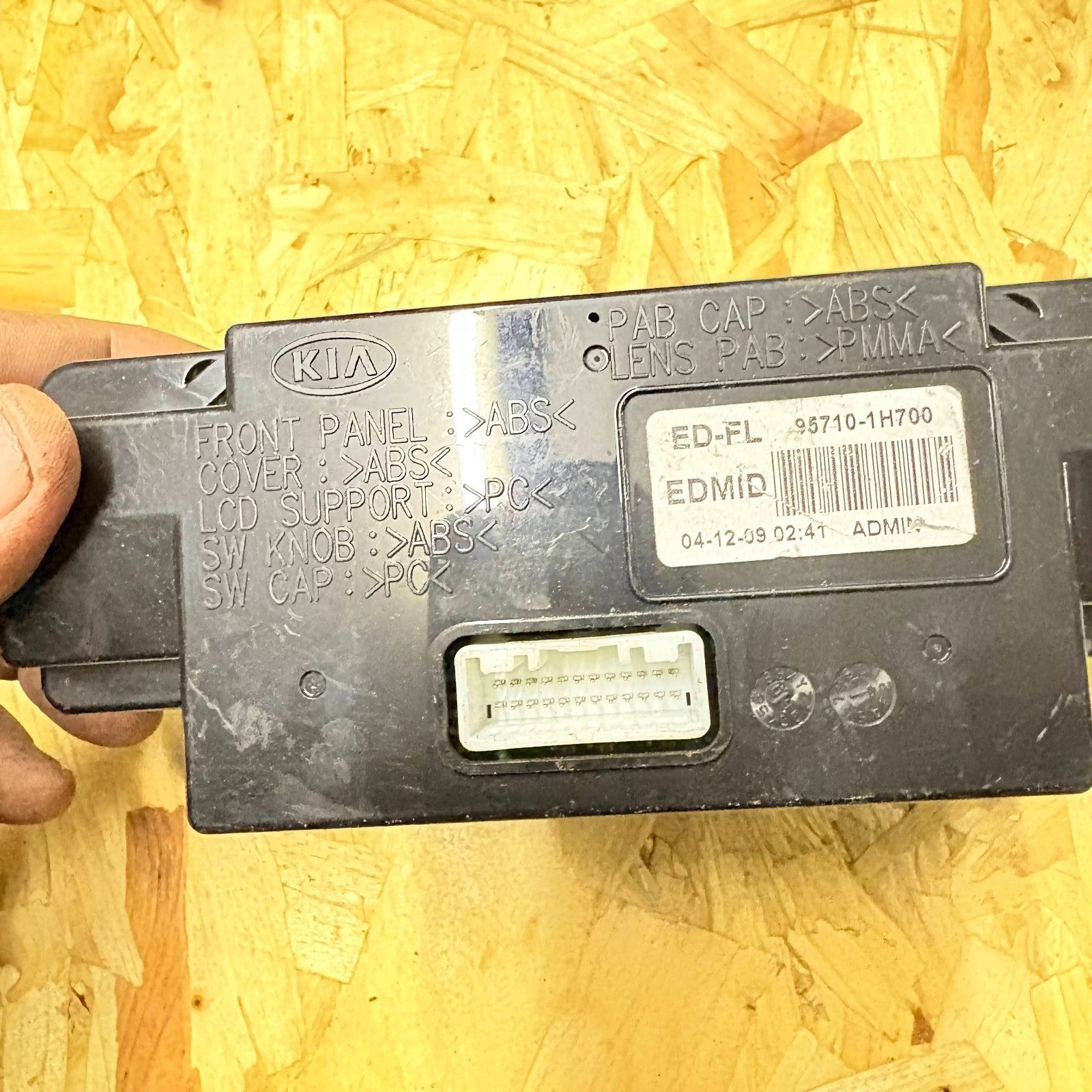 95710-1H700 Kia Ceed MK1 09-12 Multi Function Display Clock Screen Switch OEM