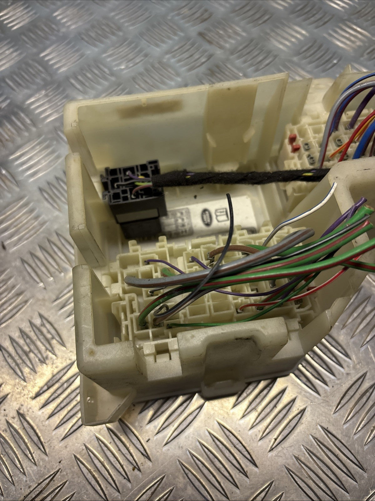 2009 LAND ROVER FREELANDER 2 HST FUSE BOX