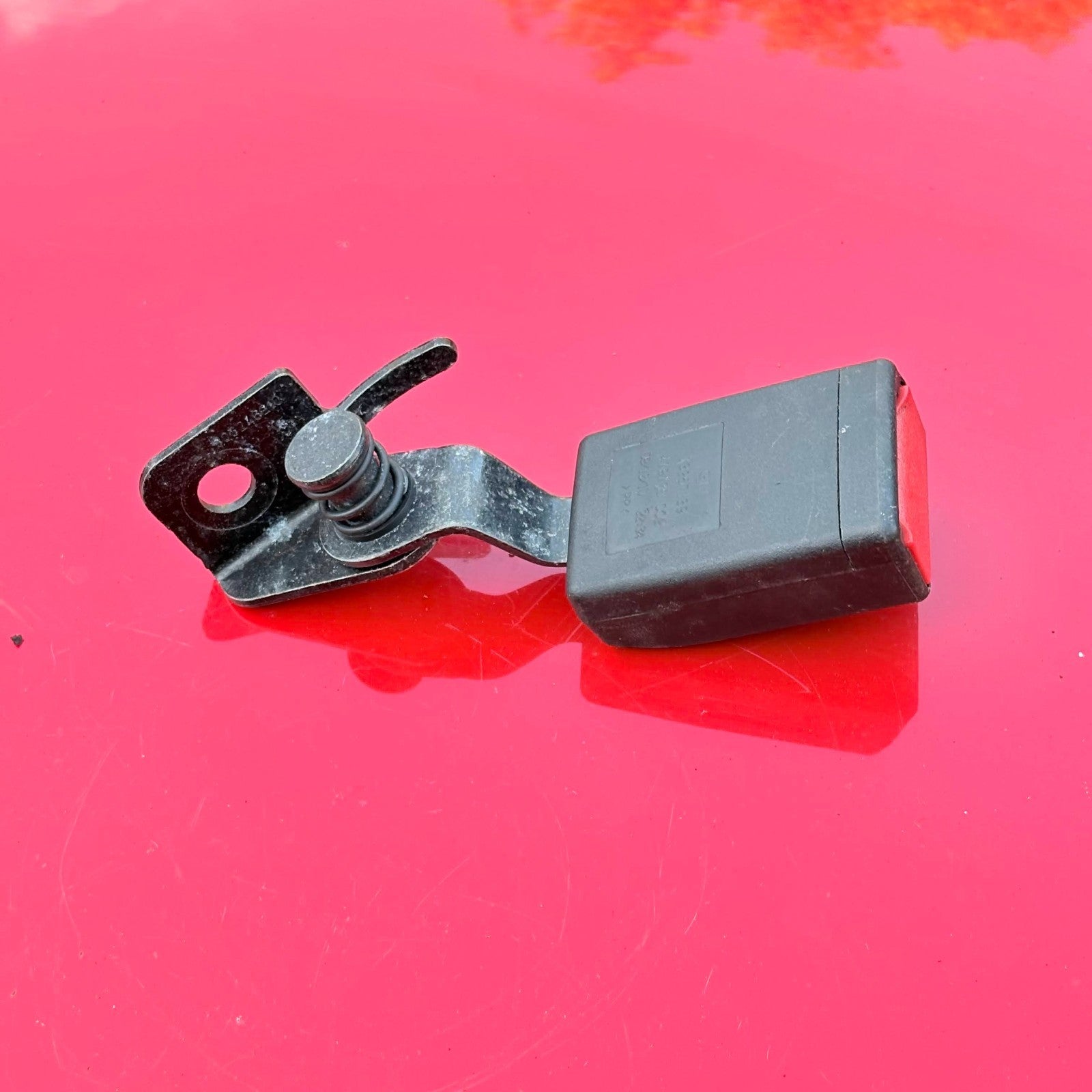 Vauxhall/Opel Insignia 2009-2017 Rear Left Seat Belt Buckle Receiver 13267139