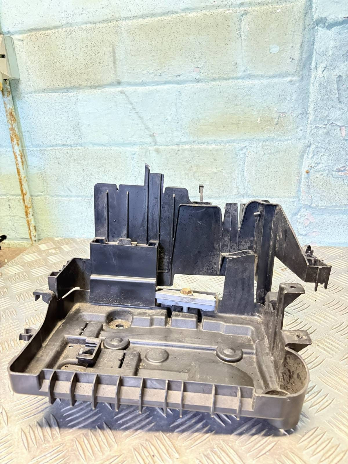 Vauxhall Corsa D 06-14 Under Bonnet Battery Tray Box 09115187 13296473