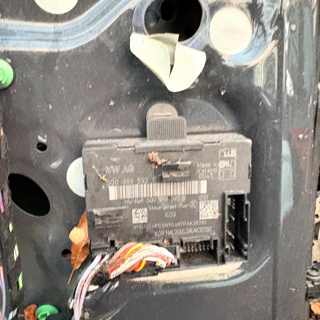VOLKSWAGEN PASSAT B8 ESTATE PASSENGER SIDE FRONT BARE DOOR
