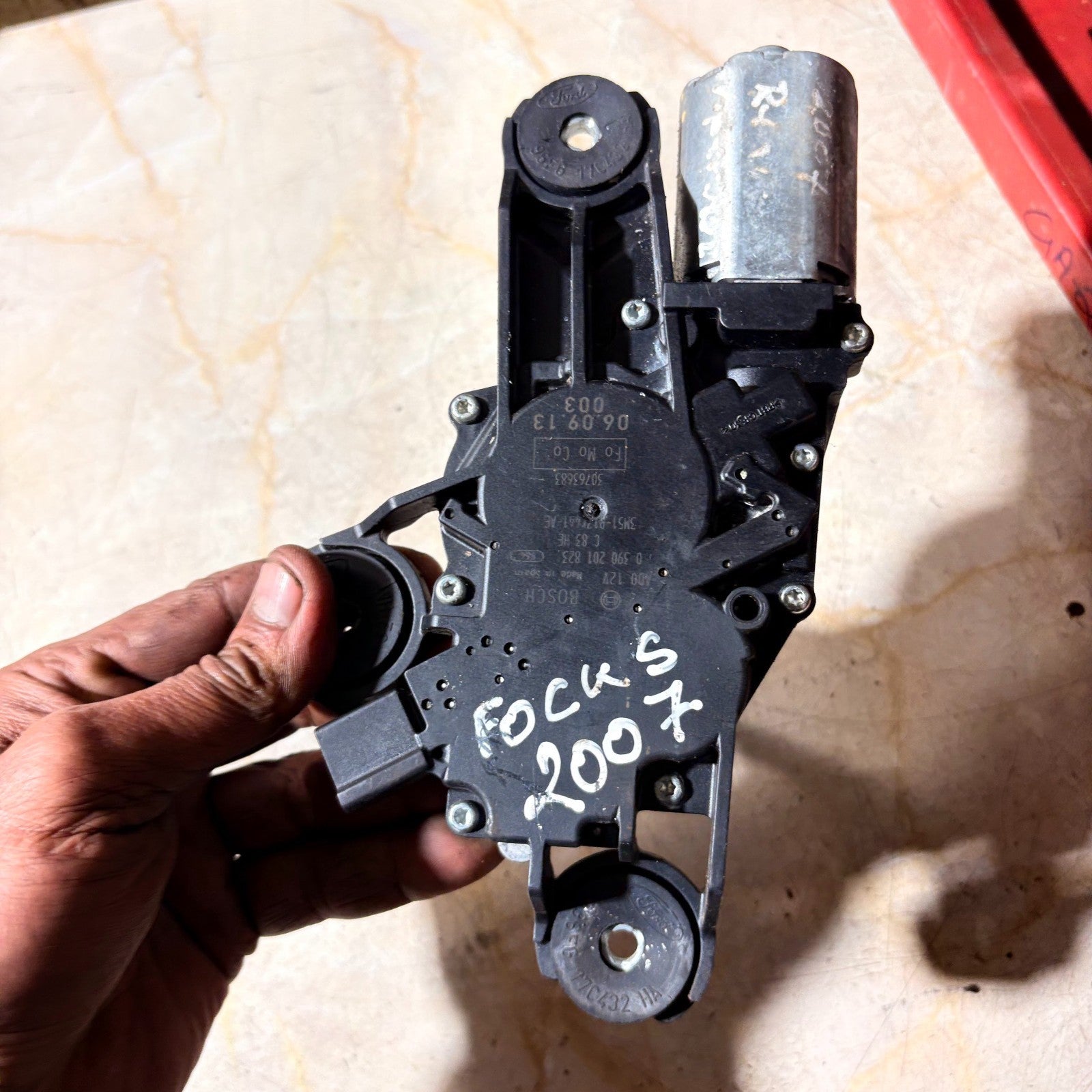 Ford Focus Mk2 2004-2011 Rear Wiper Motor 0390201823