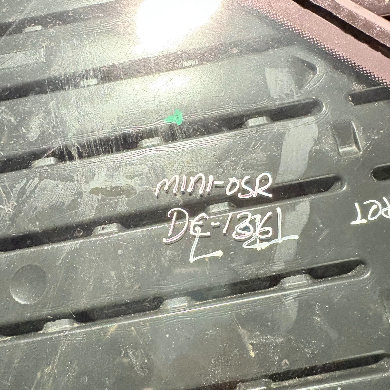 Quarter Window Glass Mini Cooper R50 R53 Rear Right Side AS2 Green