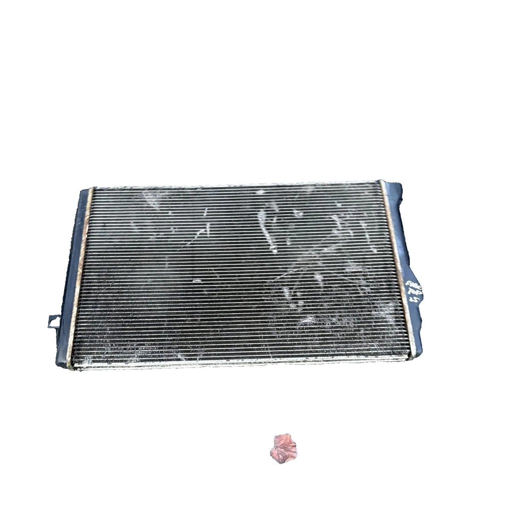 VW Passat B6/B7 Radiator 1K0121253H Golf MK5 MK6 A3 8P Octavia Leon Touran