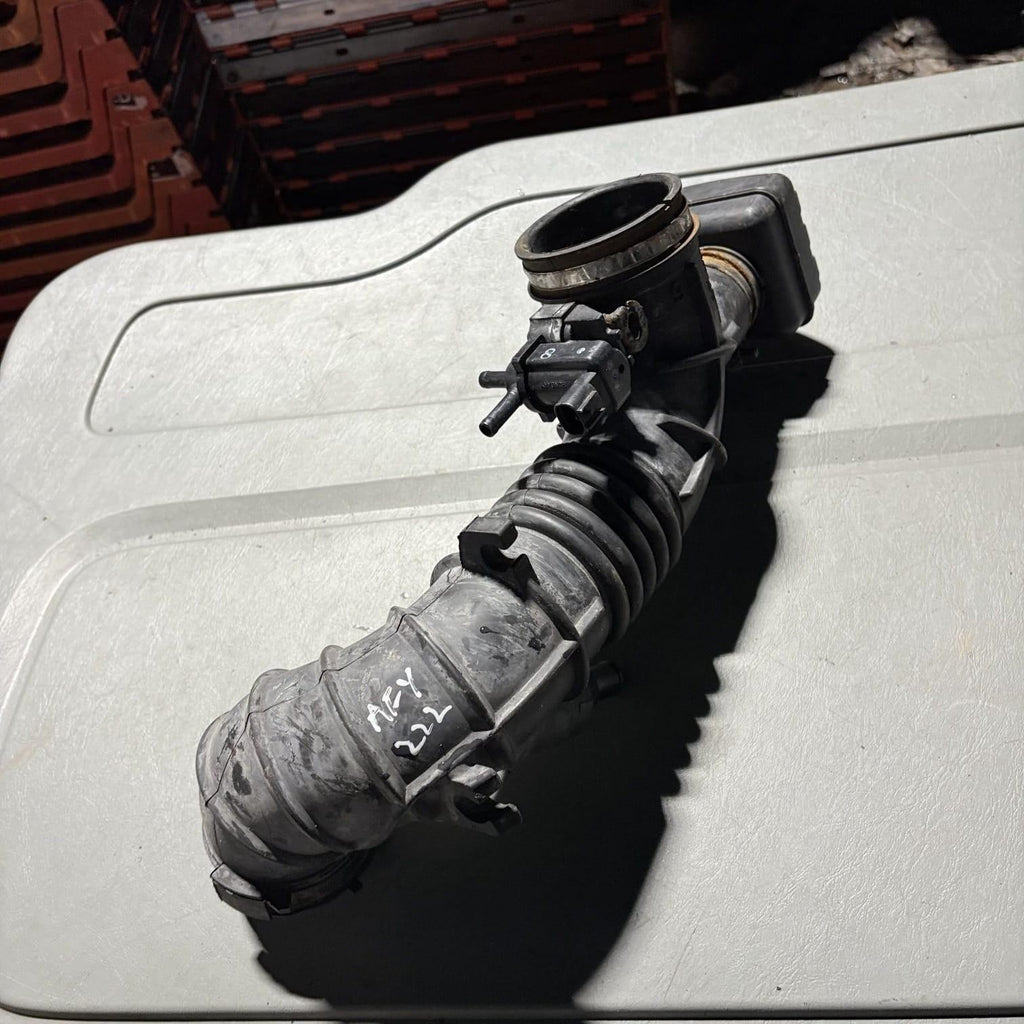 Toyota Avensis II, OEM 17881-0H040 Air Hose-