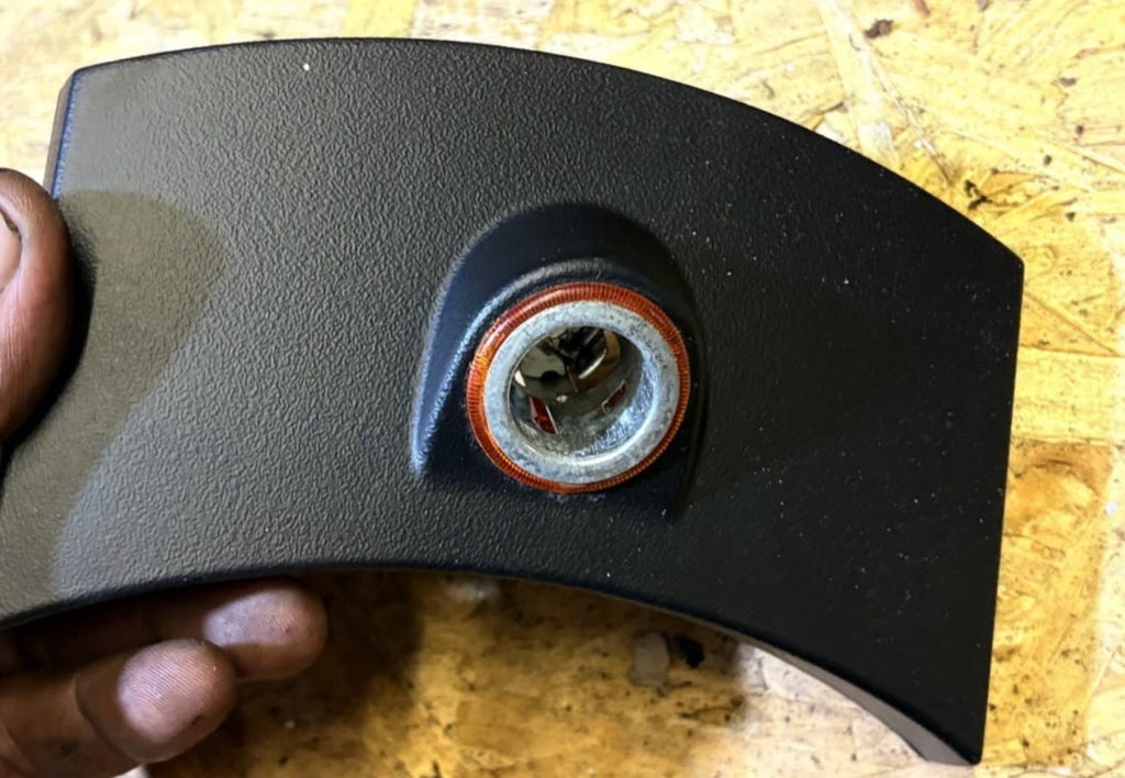 VW Beetle 2009 centre console trim 12v socket 1C0863199G 2QL