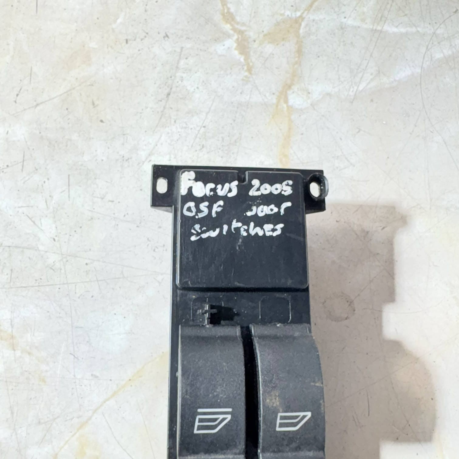 3m5t14529de 03168053 Power window control (Window Regulator-Windo 2005