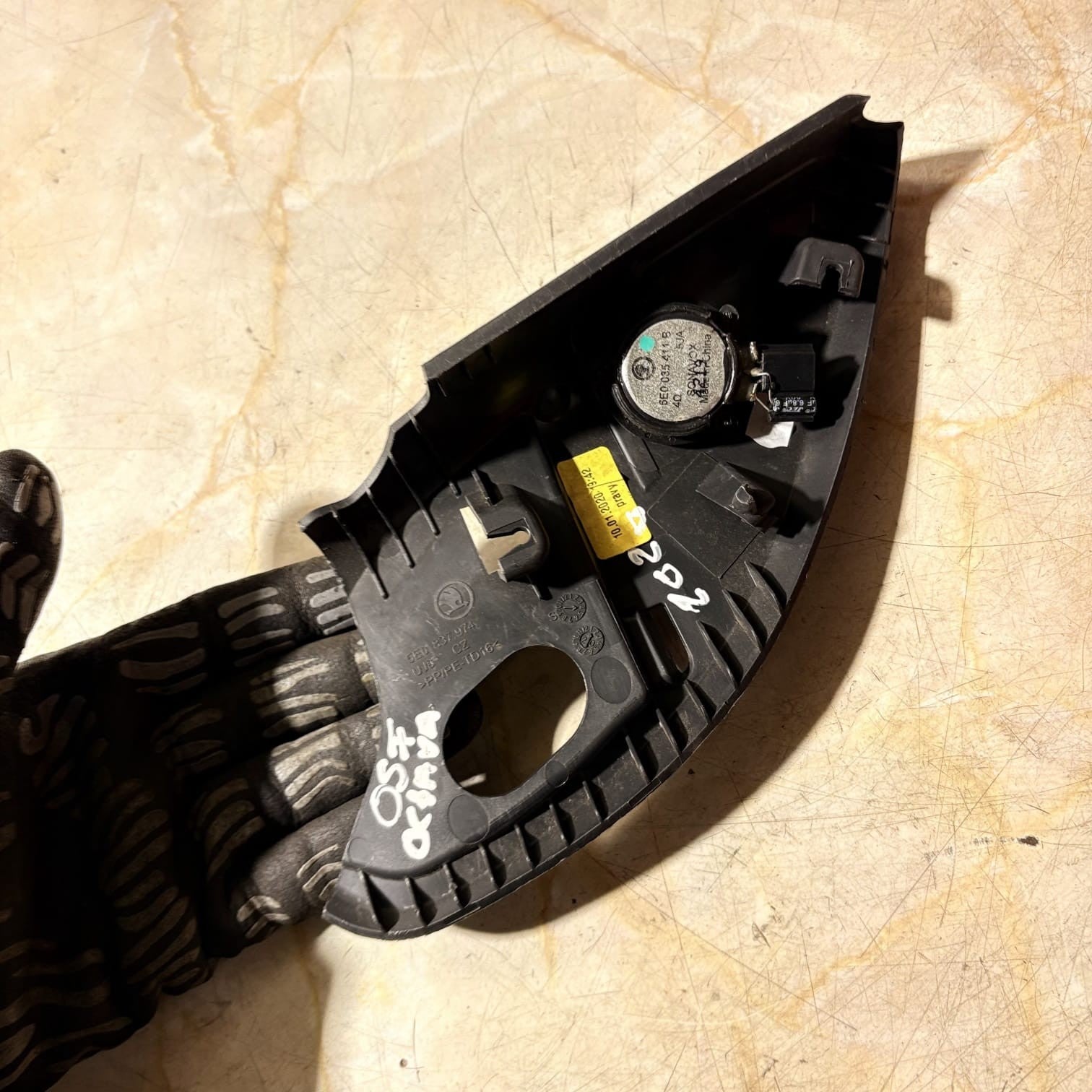 SKODA OCTAVIA DRIVER FRONT SIDE TWEETER SPEAKER 5E0837974 2020