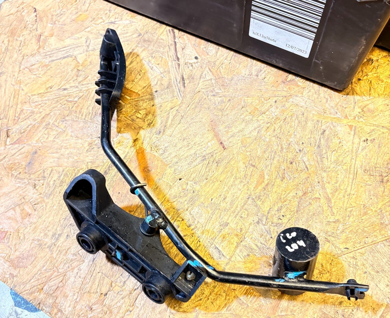 HYUNDAI I20 2010 ACCELERATOR THROTTLE PEDAL 32700-1J910 2008-2014