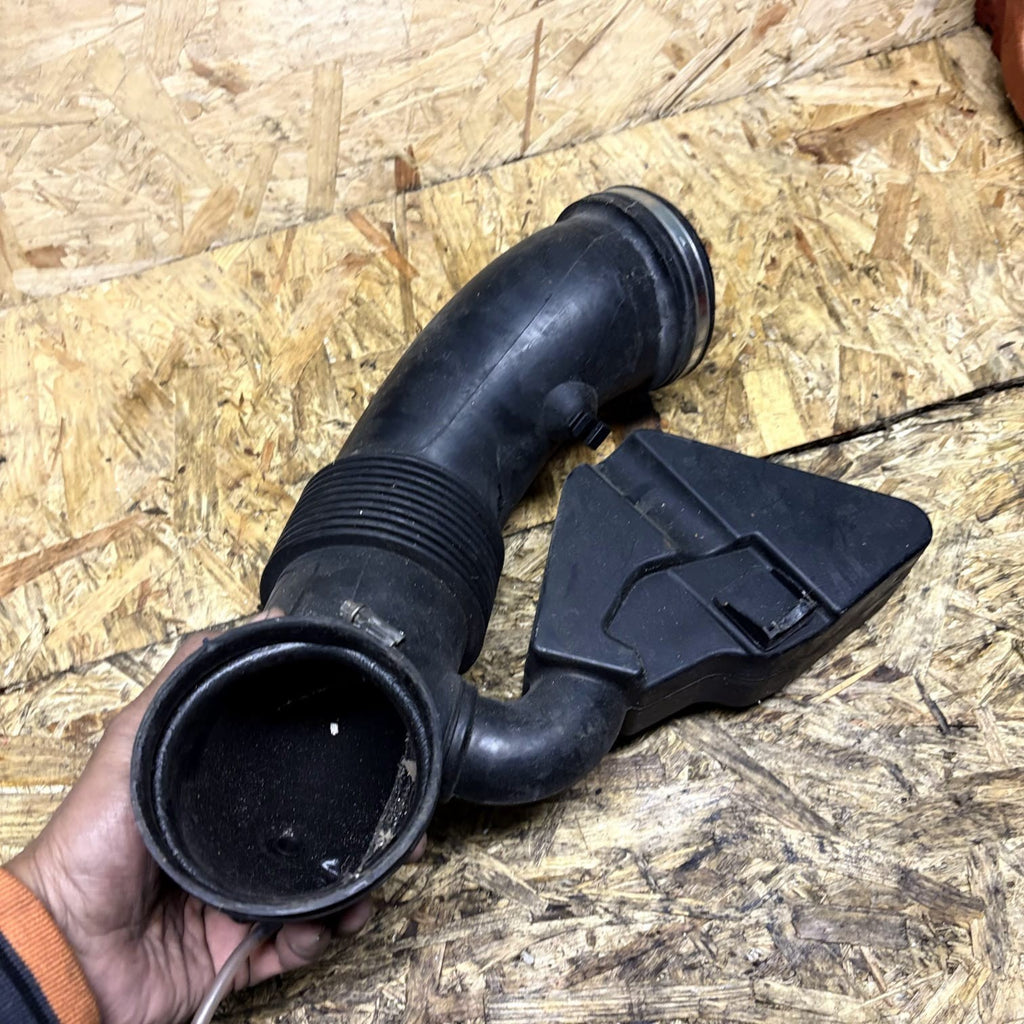 BMW X5 E53 4.4i 4.6is M62 Intake Boot Resonator 13717503375 7503375 7523726