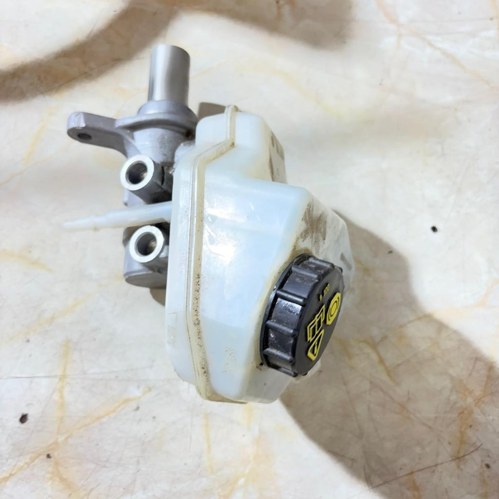 RANGE ROVER EVOQUE 2013-2018 BRAKE CYLINDER TANK 03.3508-8563.1