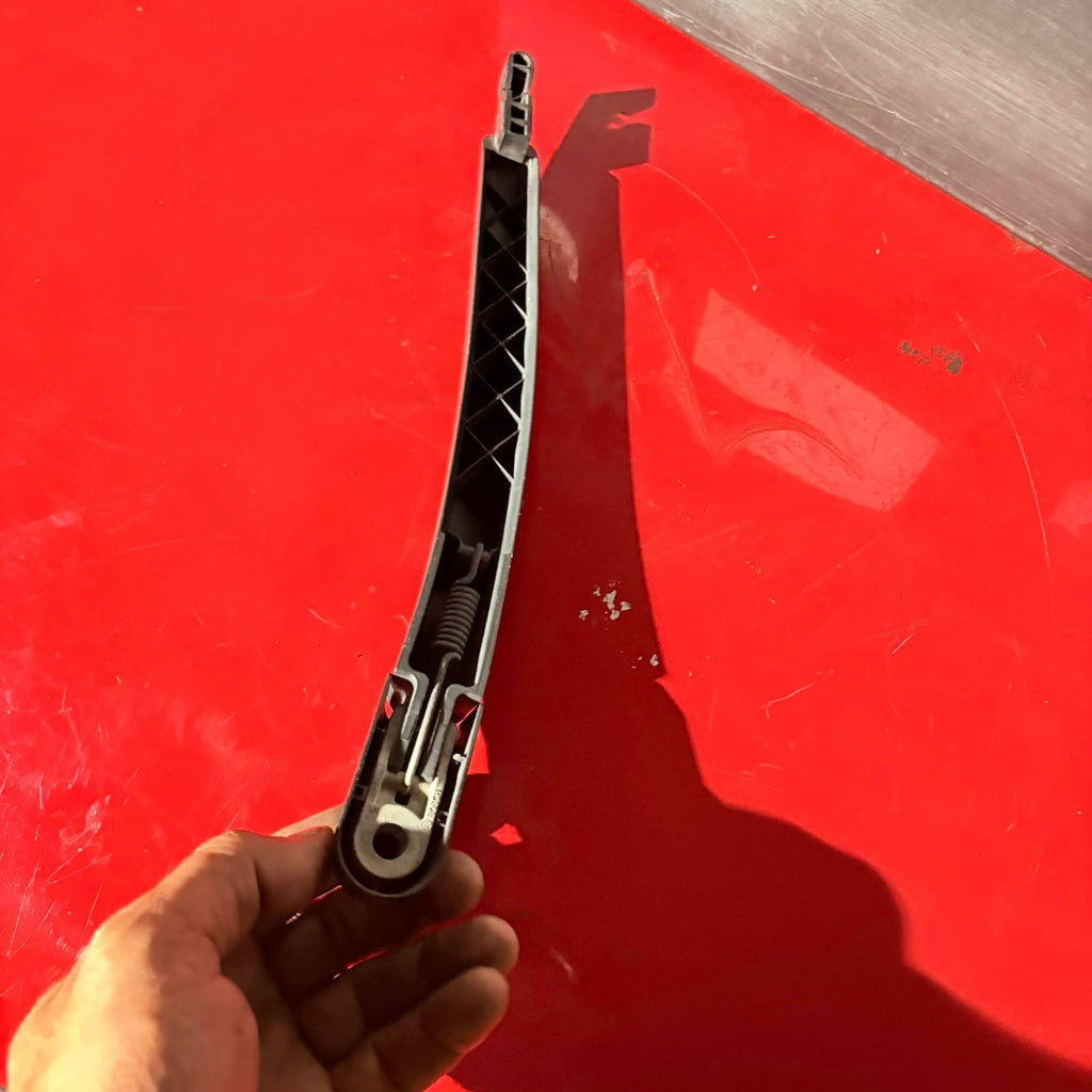 Wiper arm Rear PBT V42-0542 VAICO for PEUGEOT CITROËN 2010
