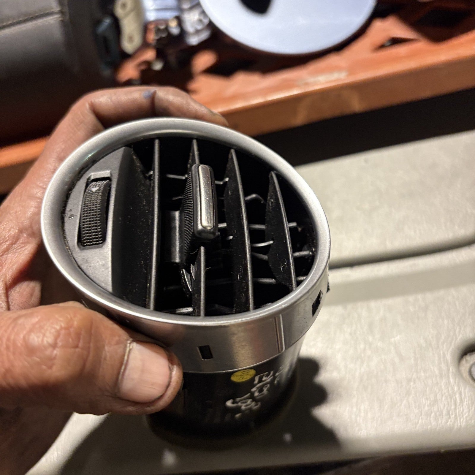 SEAT Exeo 2009-2013 Dashboard Centre Air Vent Trim Left Passenger Side