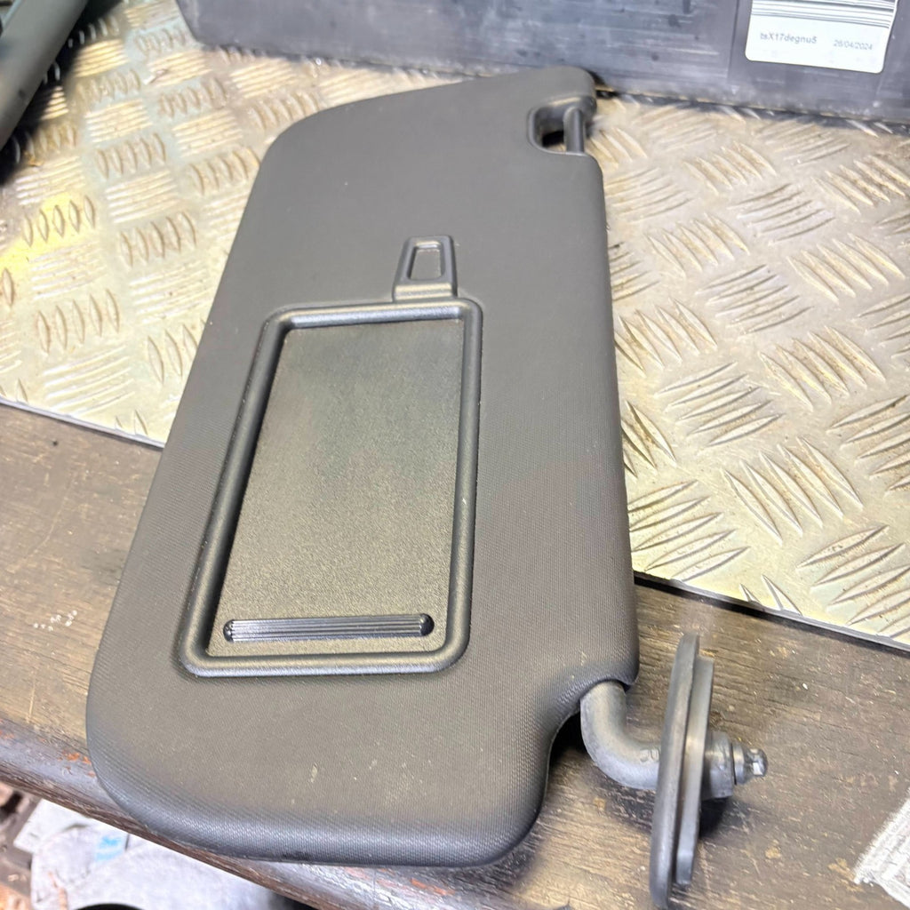 Kia Soul Mk1 AM 2009-2013 RHD Driver Right Front Sun Visor Vanity Mirror Black