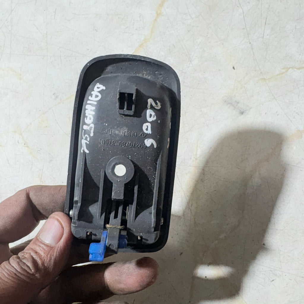 2000-2006 DAIHATSU INTERIOR DOOR HANDLE