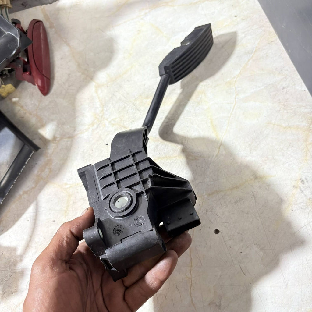 Fiat Grande Punto Punto Evo 2006-2018 RHD Accelerator Throttle Pedal 55702021