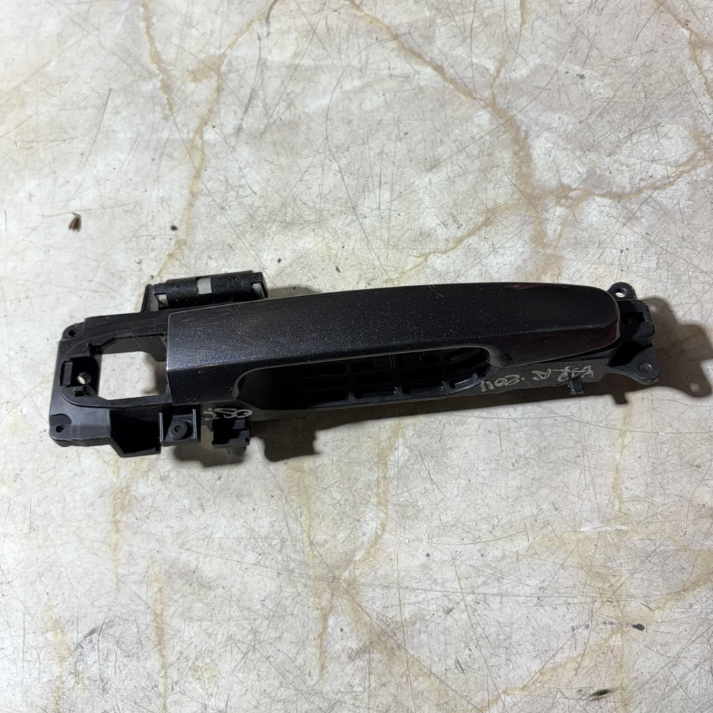Right Front Driver Side External Door Handle for Toyota Yaris 2011