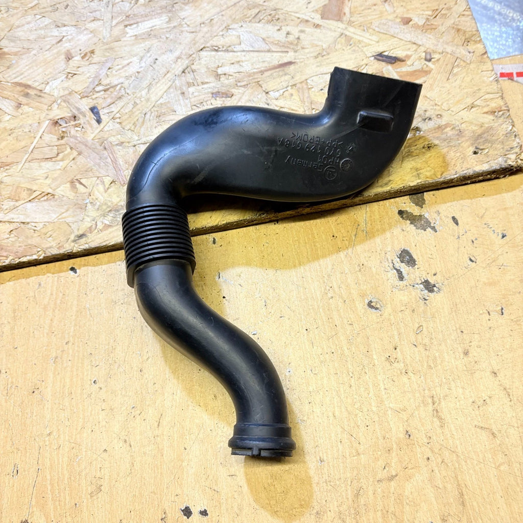 Volkawagen Fox 5Z1 Air Box To Inlet Pipe 6Y0129618A 2003-2015
