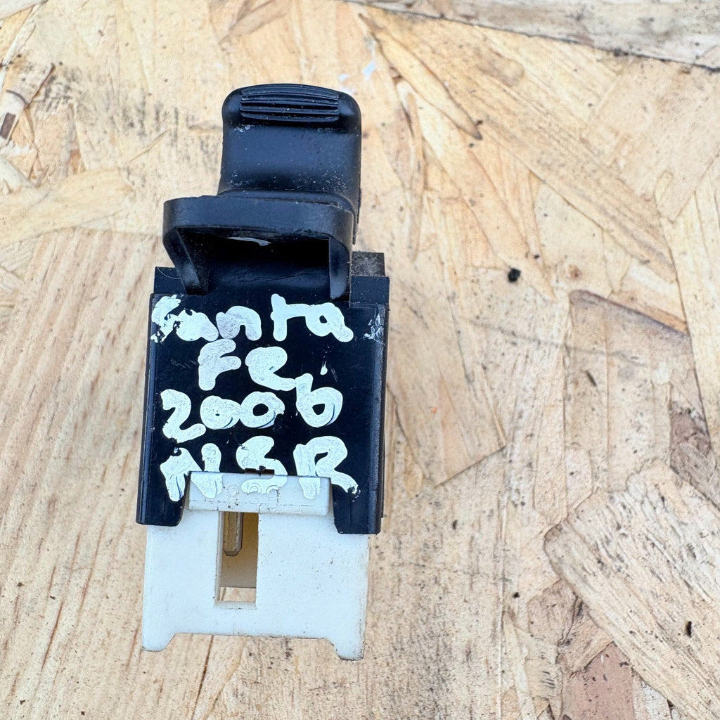 Hyundai Santa Fe SM 2001-2006 Rear Left Power Window Switch 93580-26100