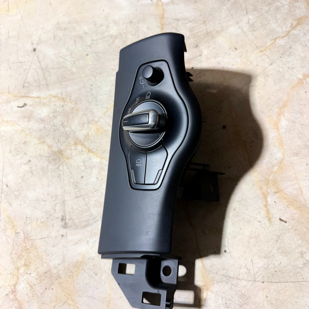 AUDI A4 B8 2009-2013 HEADLIGHT SWITCH UNIT 8KO941531G