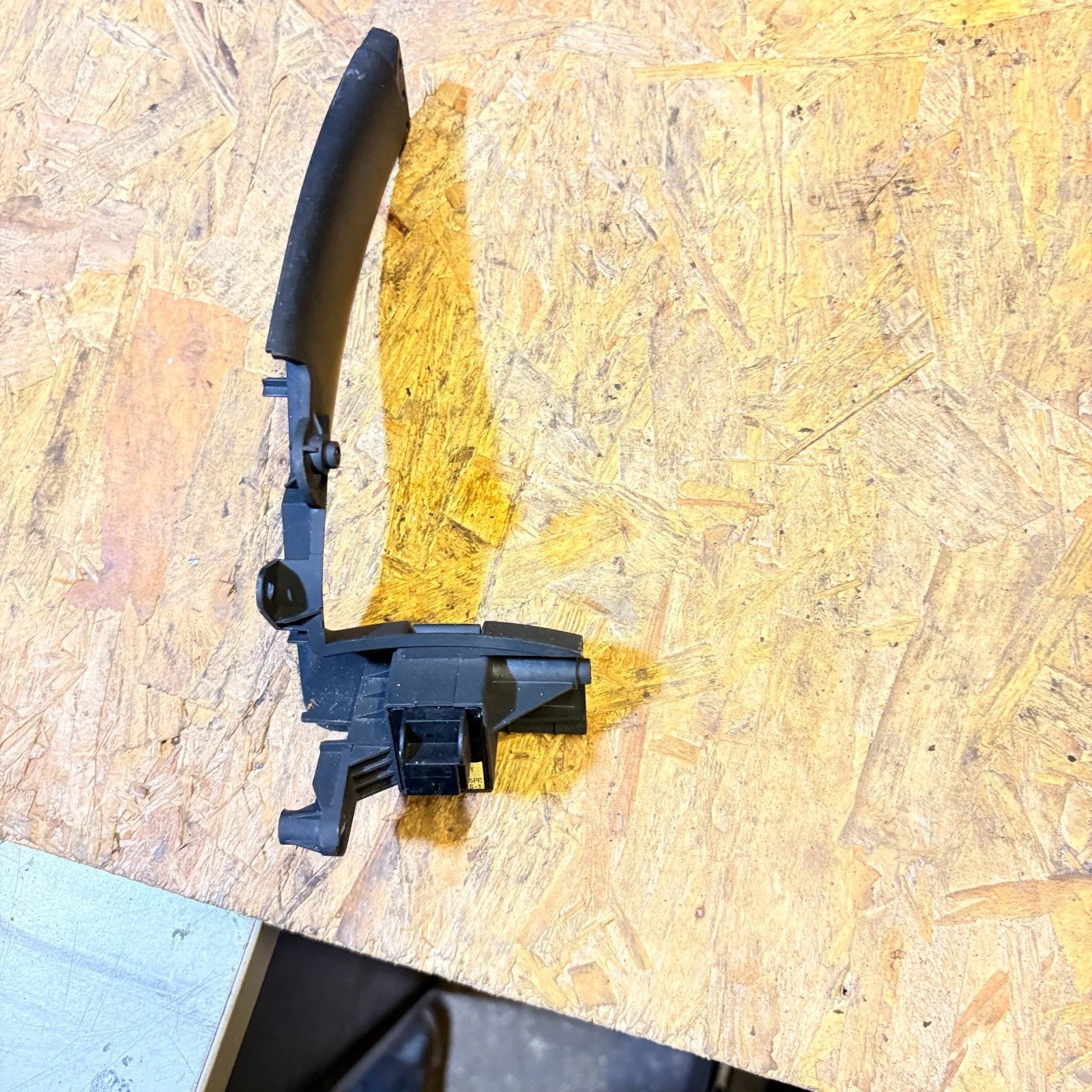 Audi A3 8P 2004-2013 / A2 8Z 2000-2005 Passenger Rear Window Switch 8Z0959855