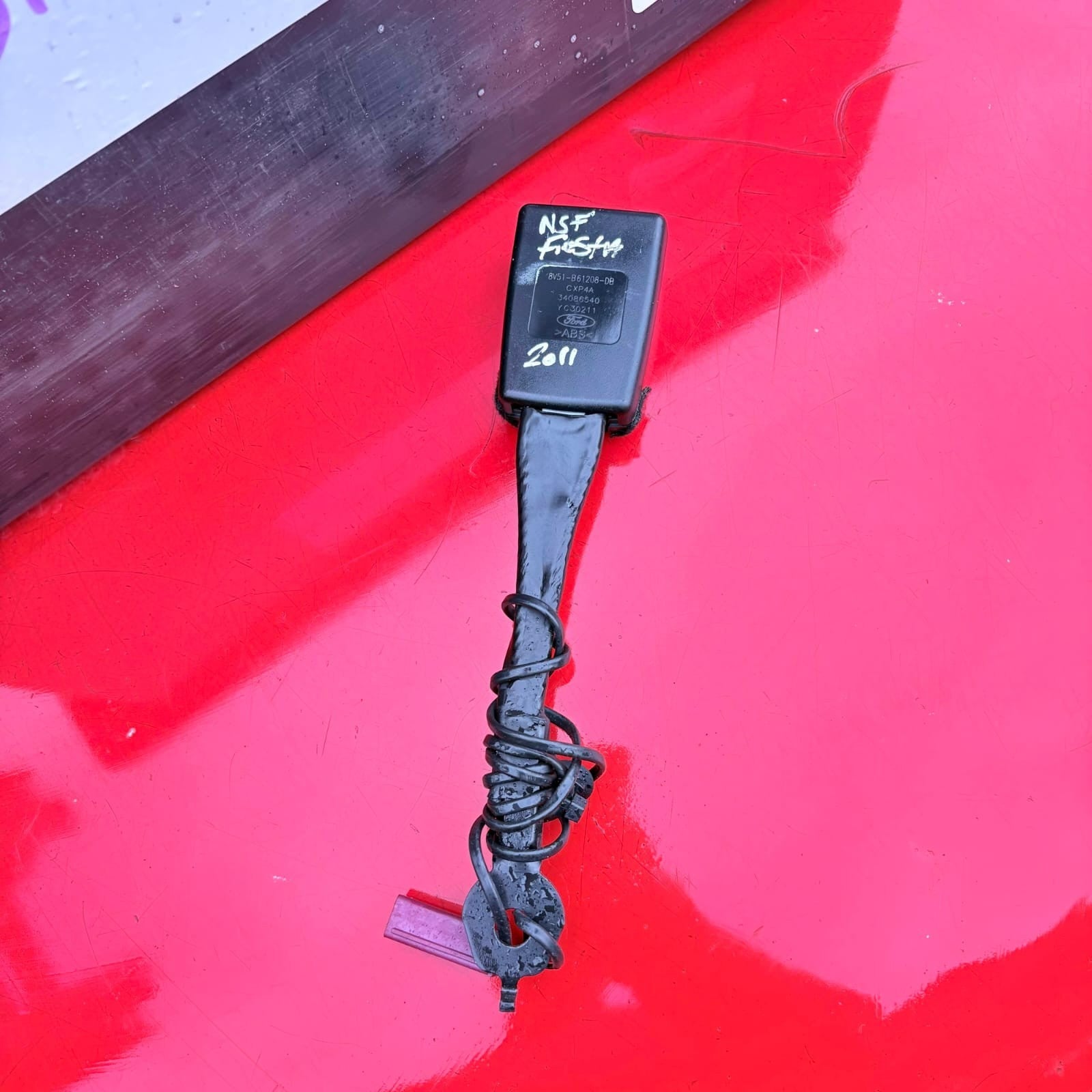 FORD FIESTA MK7 2008-2017 FRONT LEFT PASSENGER SEATBELT BUCKLE STALK 34086540