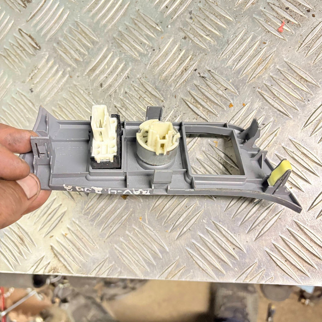 Toyota Rav4 Dash light adjusting switch (2000-2005)
