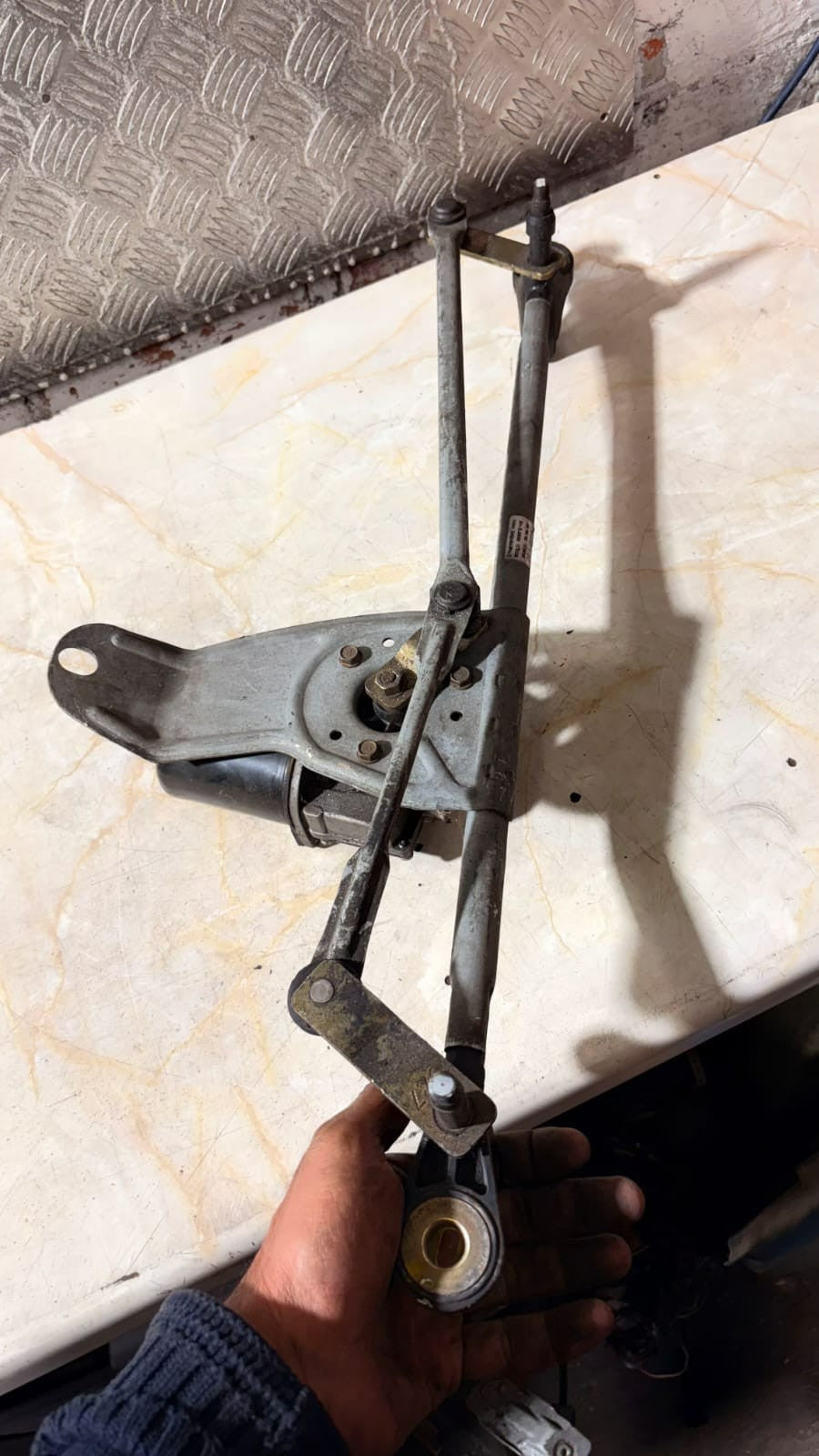 2002 BMW X5 E53 Front Windscreen Wiper Motor & Linkage 475196